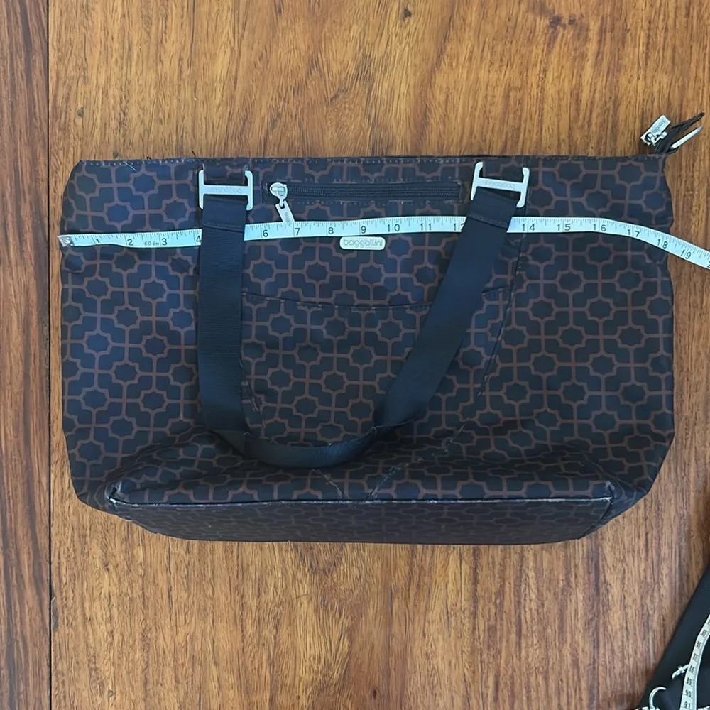 Baggallini large travel tote